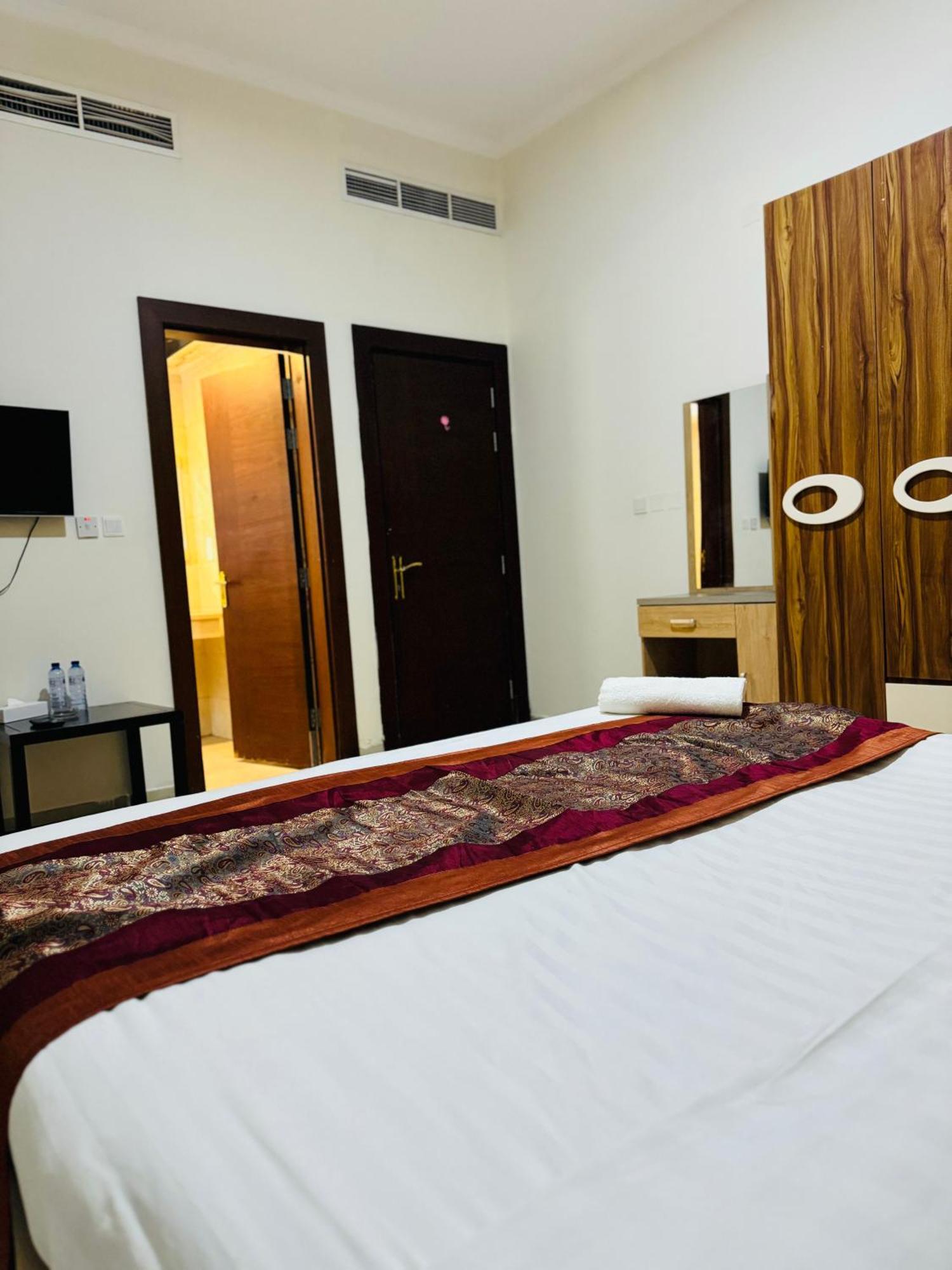 Al Hayat Suites Apartment マナーマ エクステリア 写真
