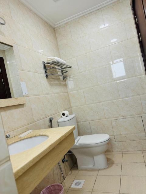Al Hayat Suites Apartment マナーマ エクステリア 写真