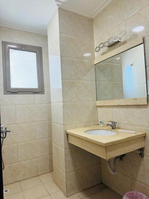 Al Hayat Suites Apartment マナーマ エクステリア 写真